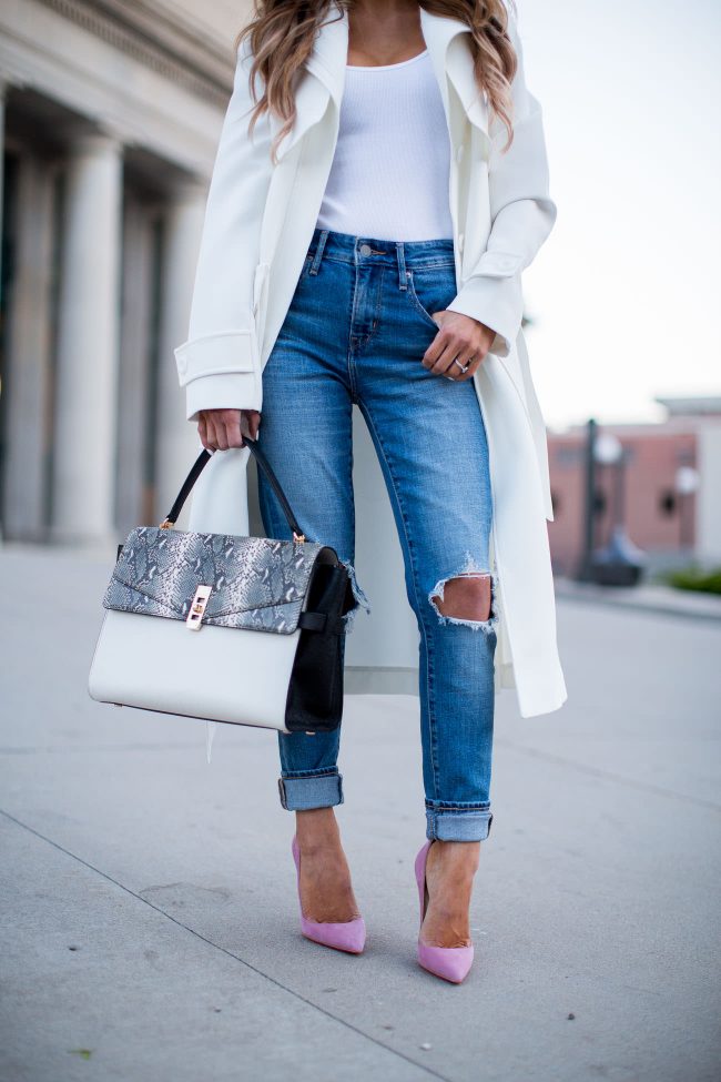 mia mia mine fashion blogger wearing ripped jeans by levi's