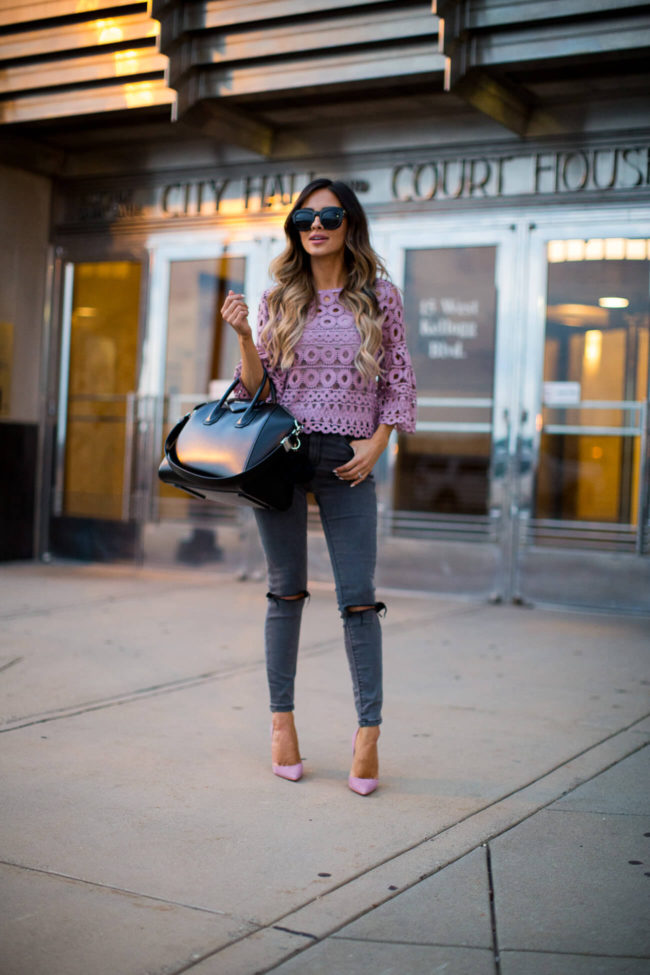 fashion blogger mia mia mine in a crochet top and skinny jeans