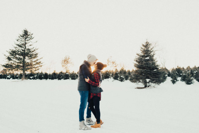 couple-christmas-tree-farm