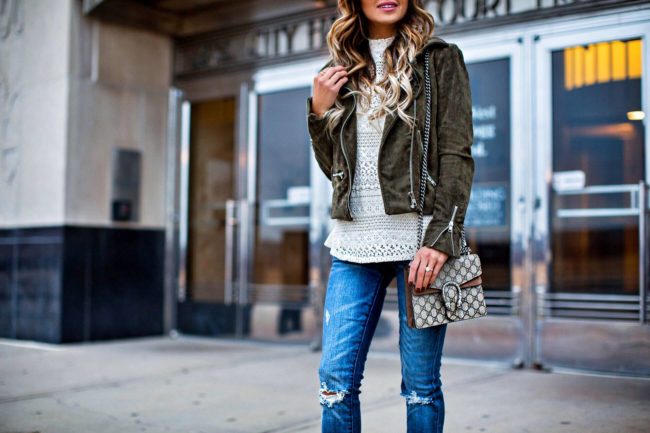 fashion blogger mia mia mine wearing a gucci dionysus bag and a blanknyc jeans