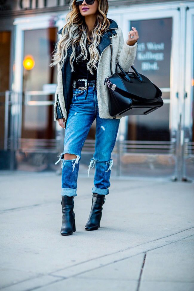 fashion blogger mia mia mine wearing ripped GRLFRND jeans from revolve