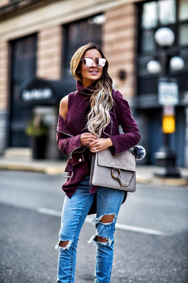 fashion blogger mia mia mine wearing rose colored aviators by quay and ripped jeans by lovers + friends from revolve