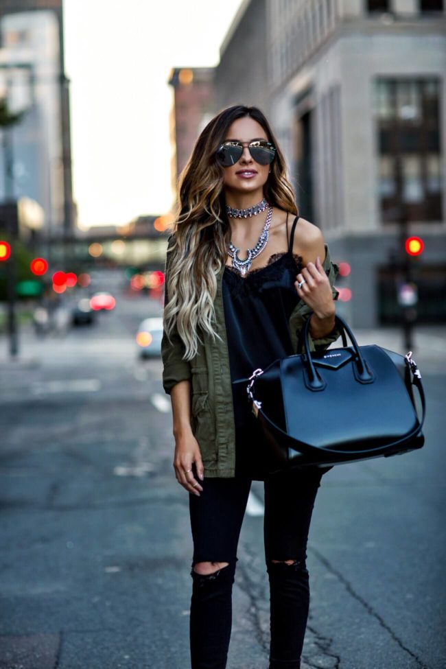 mn fashion blogger mia mia mine carrying a givenchy antigona bag and wearing a baublebar necklace