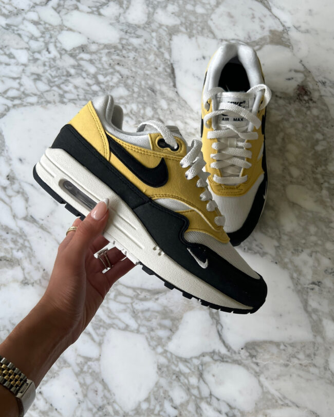 nike air max black and yellow sneakers