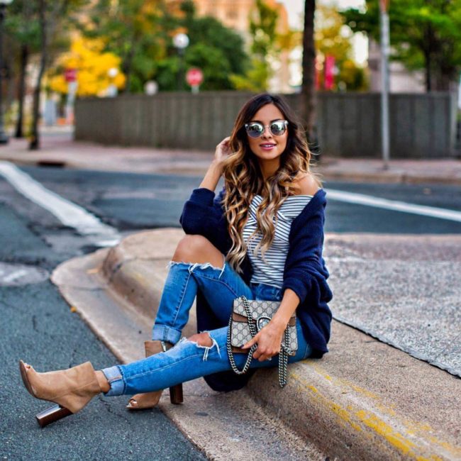 mia mia mine wearing a fall outfit from macy's and sam edelman booties
