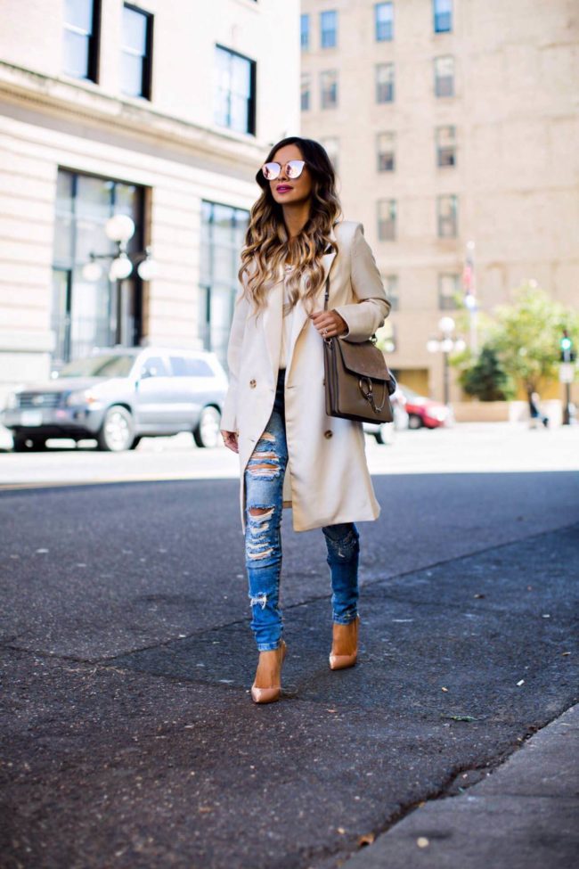 fashion blogger mia mia mine wearing a double breasted blazer from chicwish and ripped jeans from zara