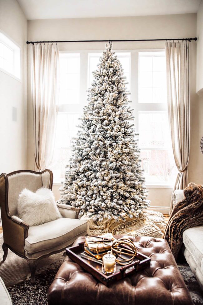 fashion blogger mia mia mine's king of christmas flocked tree