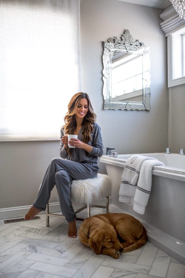 mia mia mine with golden retriever puppy