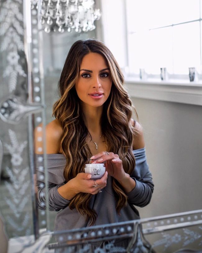 mia mia mine using olay whips