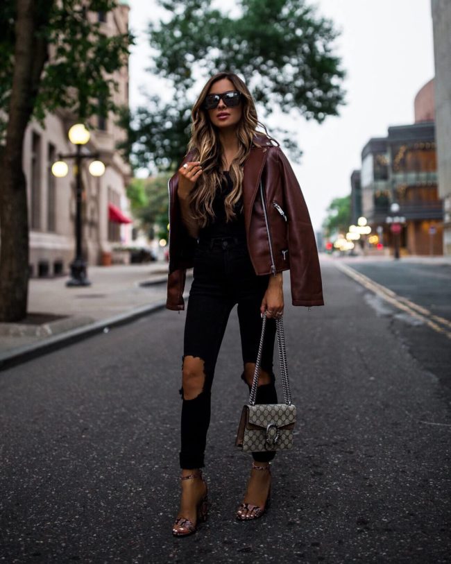 fashion blogger mia mia mine wearing a fall outfit from lord & taylor