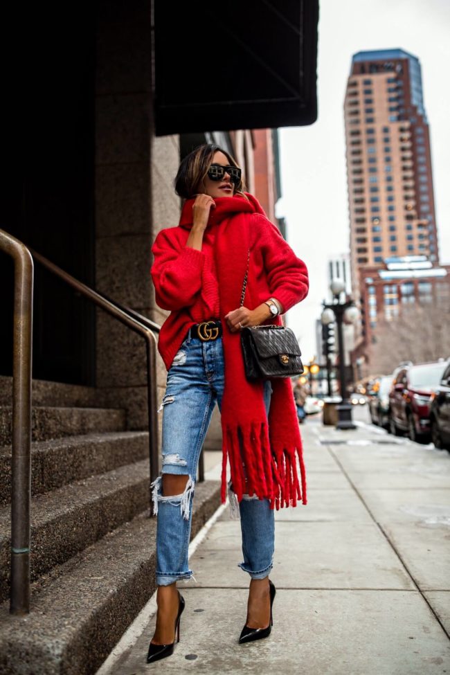 fashion blogger mia mia mine wearing a gucci belt and a chanel bag from ebay