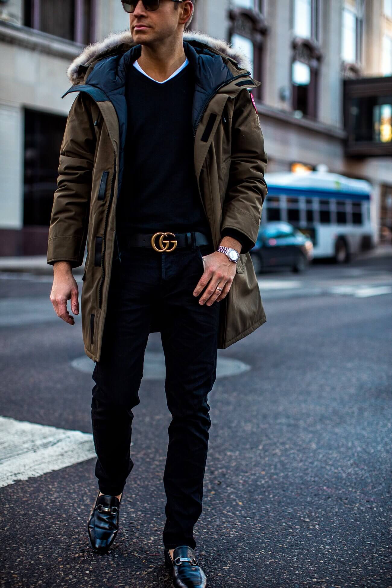men's outfit with gucci belt