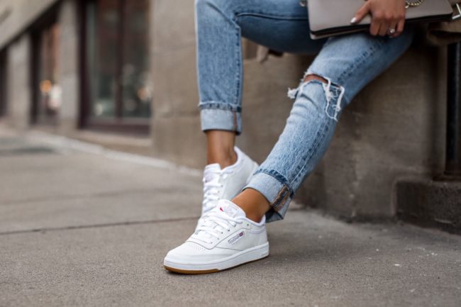 fashion blogger mia mia mine wearing reebok white sneakers for spring