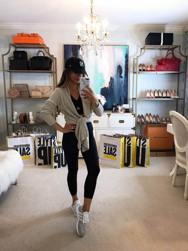 fashion blogger mia mia mine wearing nike leggings from the nordstrom anniversary sale 2019