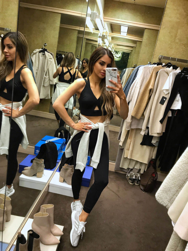 fashion blogger mia mia mine wearing an activewear look from the nordstrom annviersary sale activewear picks