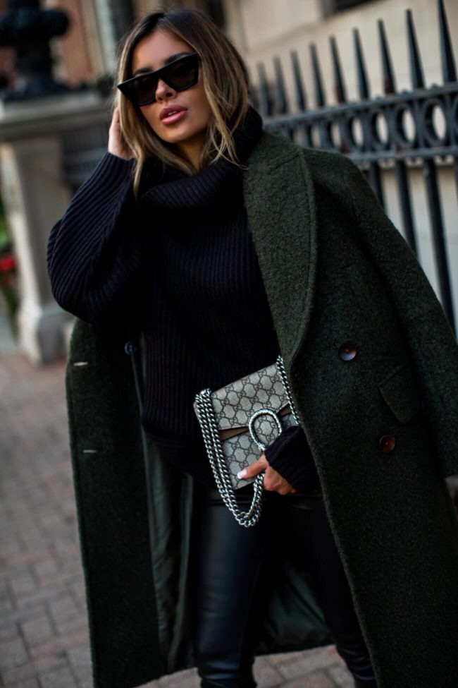 fashion blogger mia mia mine wearing a gucci dionysus bag