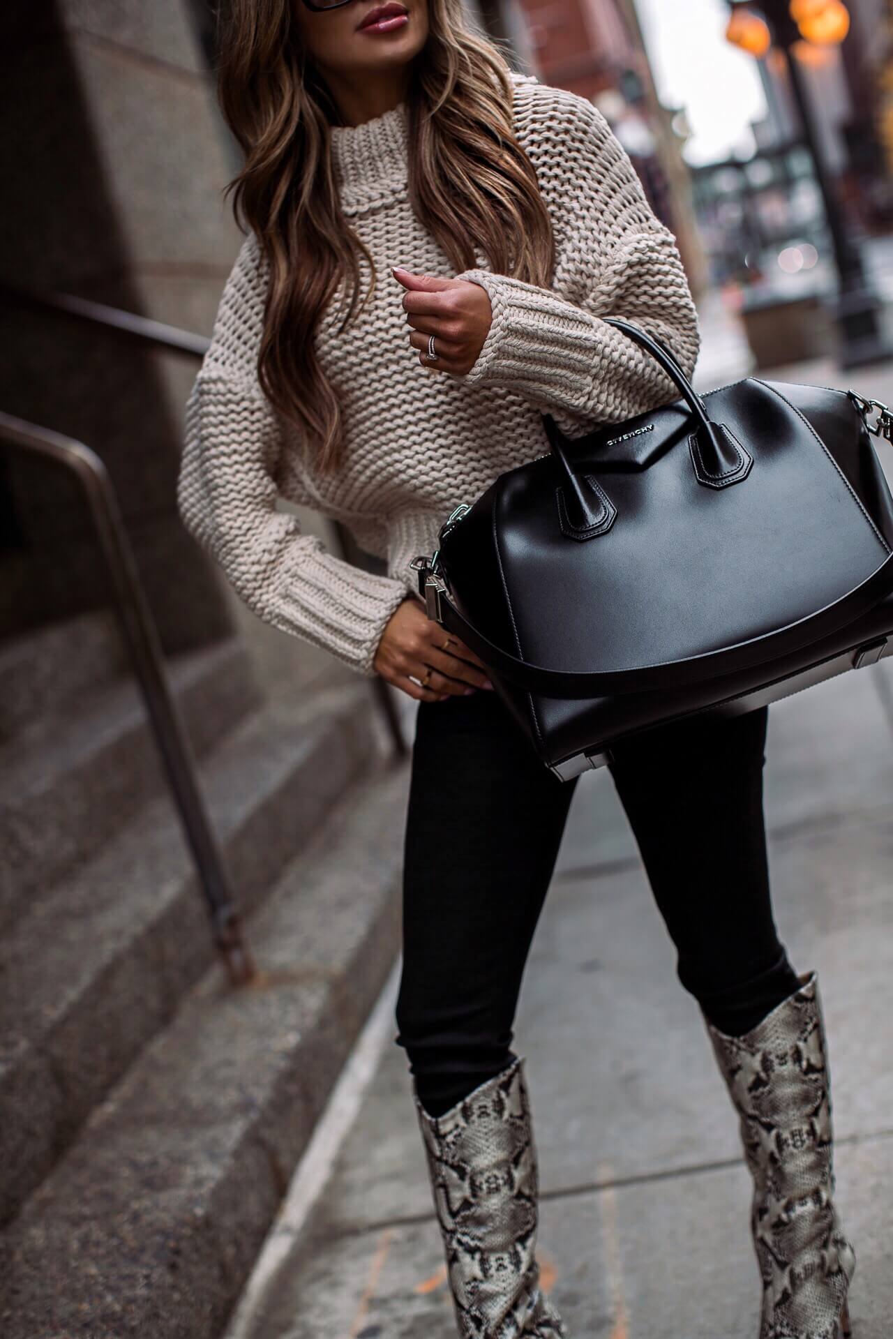 fashion blogger mia mia mine wearing a givenchy antigona bag