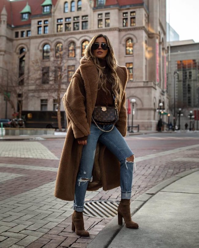 fashion blogger mia mia mine wearing a max mara teddy bear coat and louis vuitton multi pochette accessoires