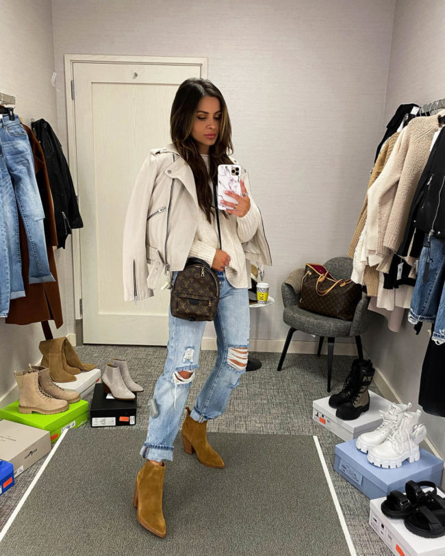 fashion blogger mia mia mine wearing a fall outfit from the Nordstrom Anniversary Sale 2021