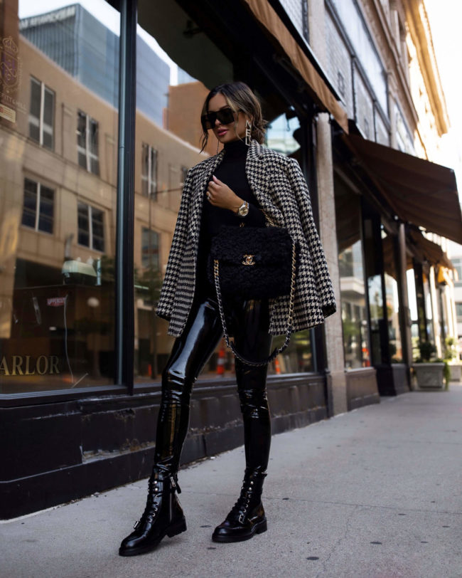 fashion blogger wearing an anine bing kaia houndstooth blazer for fall