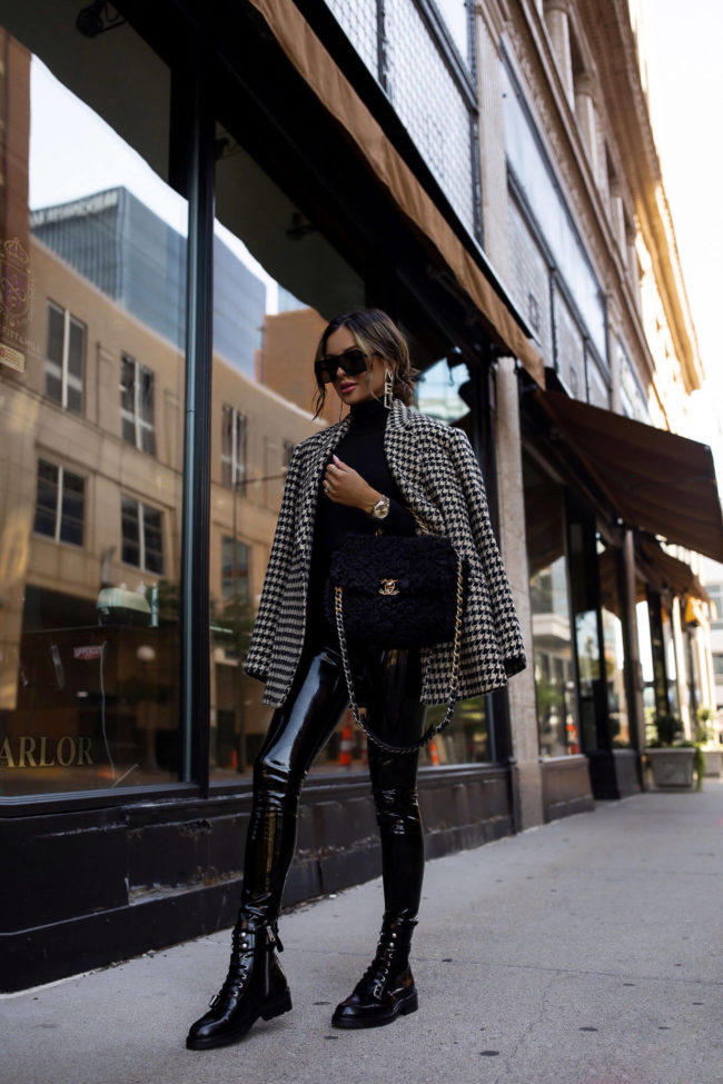 fashion blogger wearing an anine bing kaia houndstooth blazer for fall