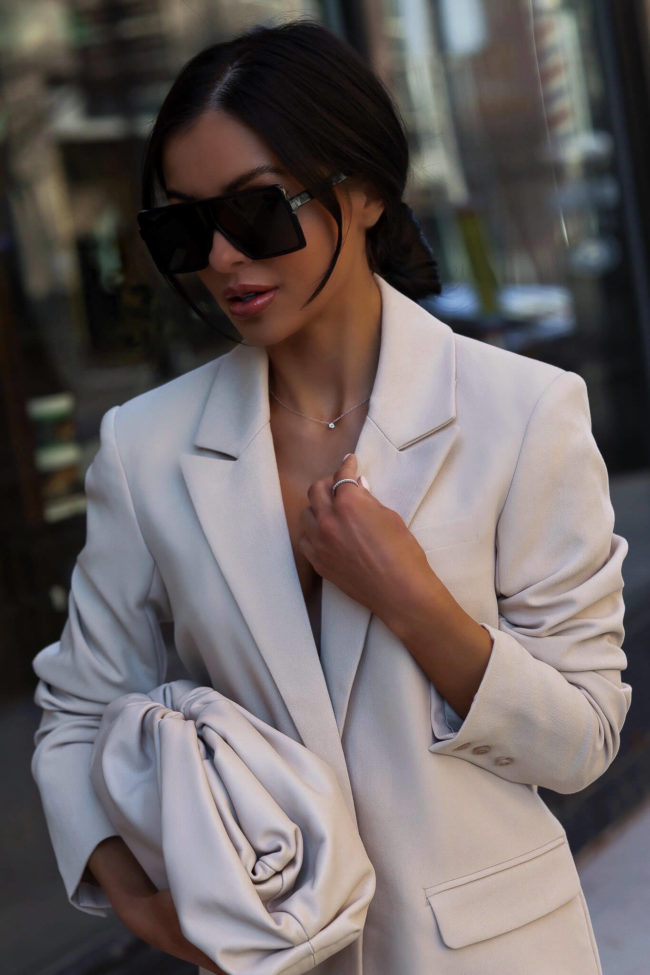 fashion blogger mia mia mine wearing a delicate diamond necklace from james allen