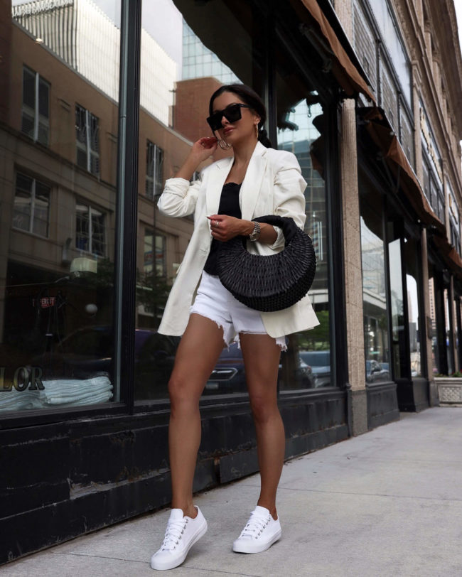 fashion blogger mia mia mine wearing a casual summer outfit from walmart