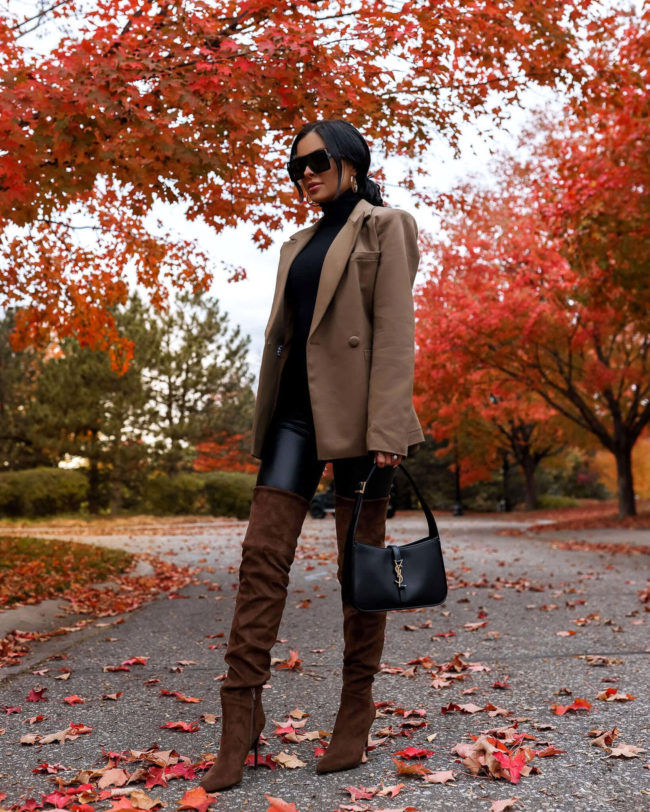 fashion blogger mia mia mine wearing a brown Good American blazer from nordstrom