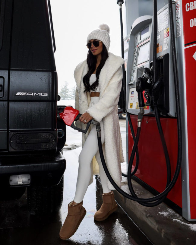 fashion blogger using walmart plus fuel savings