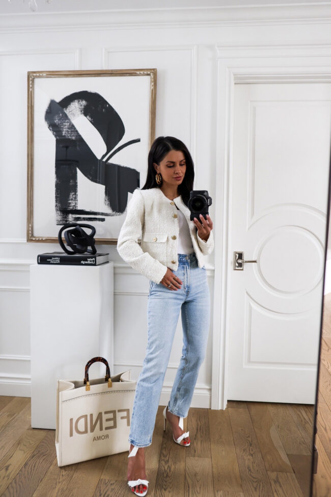 fashion blogger wearing a spring workwear outfit from abercrombie