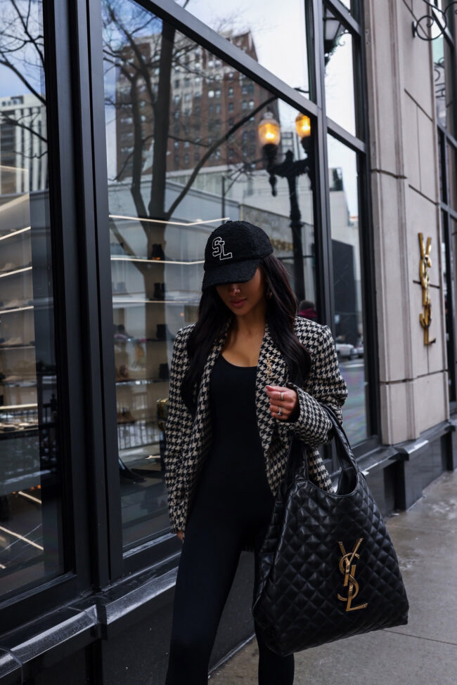 fashion blogger wearing a houndstooth blazer by anine bing