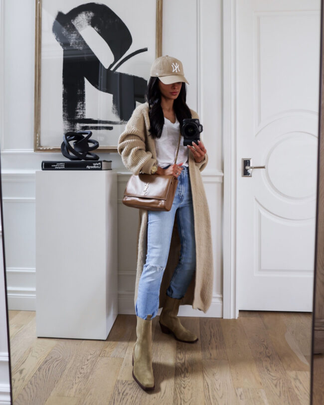 fashion blogger wearing a cardigan and chelsea boots from the NSALE