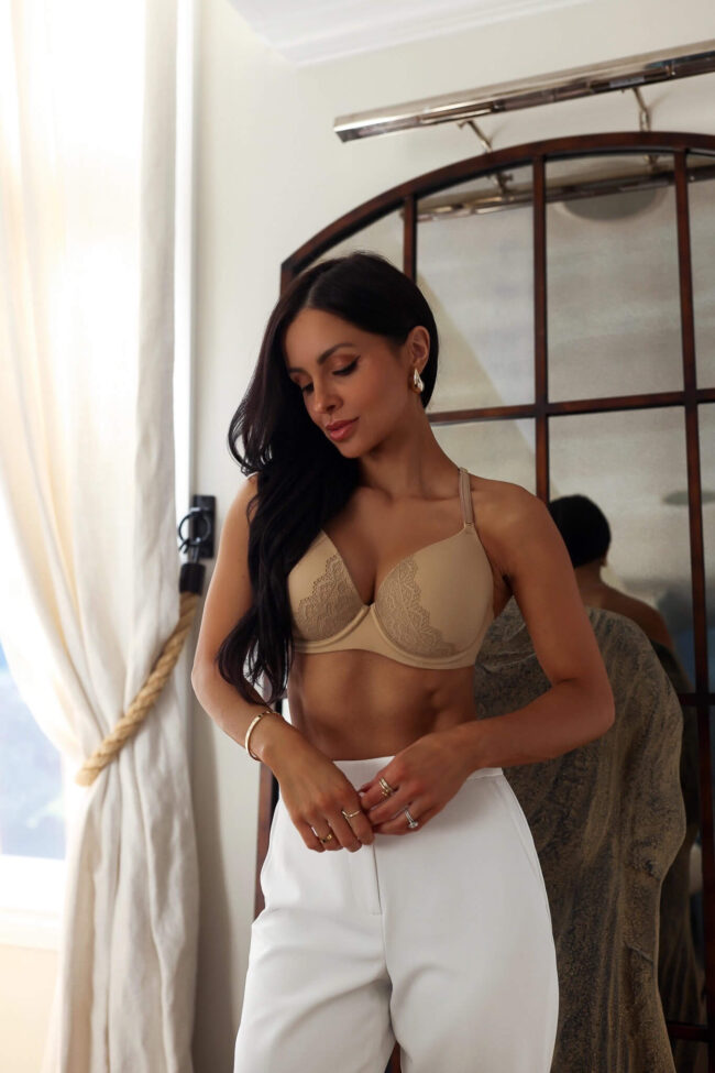fashion blogger wearing a lace embraceable bra from soma intimates