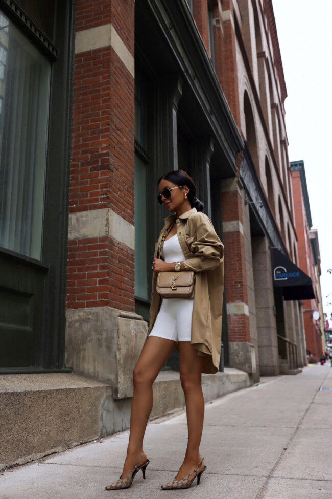 fashion blogger wearing a gucci slingback pumps