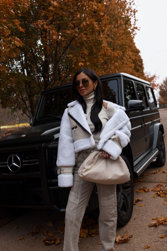 mia mia mine wearing a casual fall outfit from nordstrom