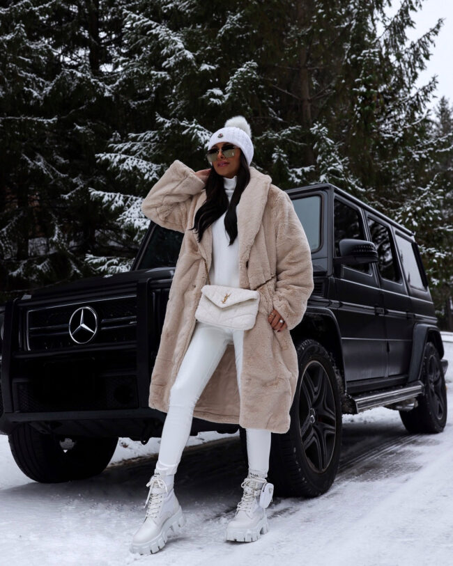winter white outfit ideas for the snow