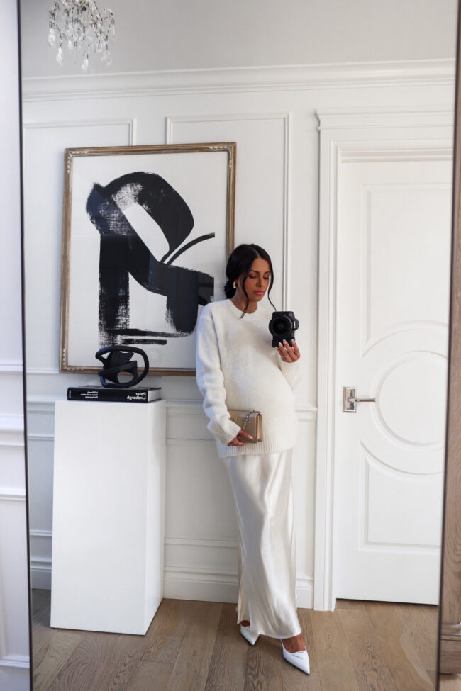 nordstrom fashion blogger wearing an all white outfit for fall