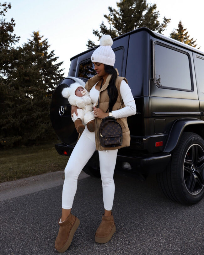 mia mia mine wearing a cozy fall outfit from amazon