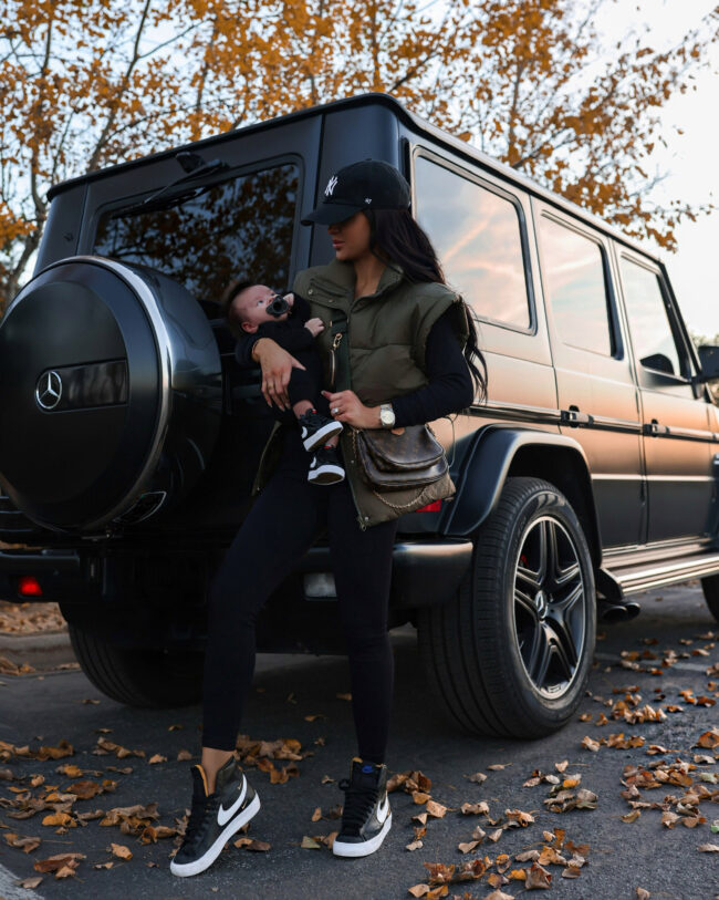 mia mia mine wearing a casual fall outfit from amazon