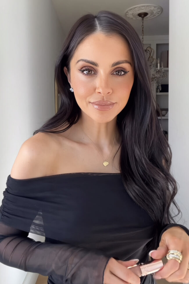 mia mia mine wearing anastasia beverly hills nude lip gloss